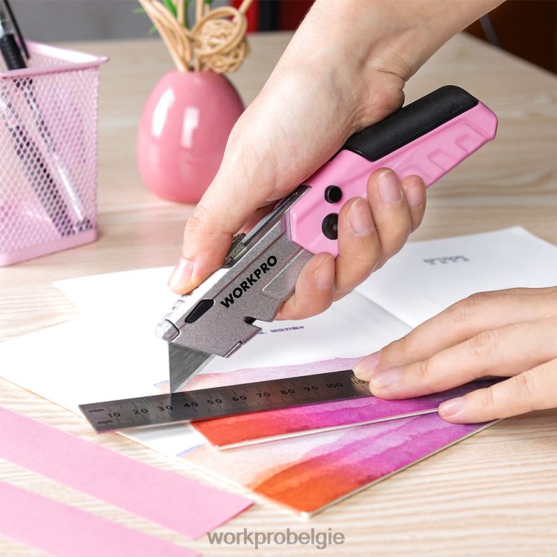 WORKPRO snelwisselbaar opvouwbaar mes met 12 extra messen 6BNP037 hulpmiddel roze